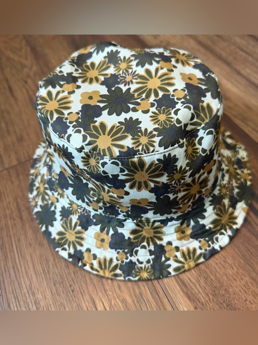 Steve Madden Floral Reversible Bucket Hat in Olive One Size Summer Daisy Beach